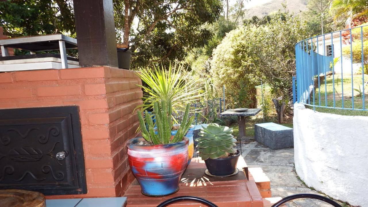 Casa Agradavel Com Piscina. Βίλα Miguel Pereira Εξωτερικό φωτογραφία